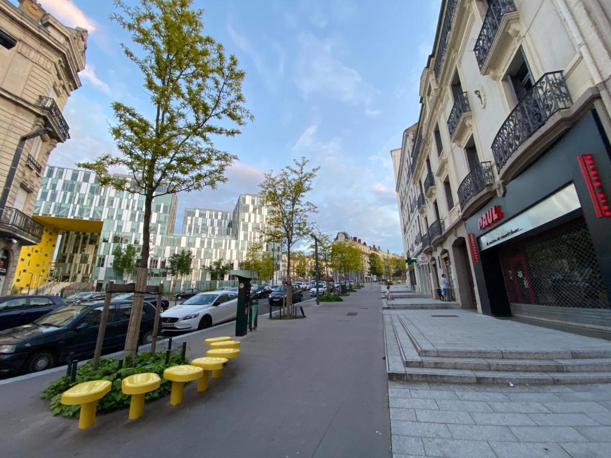 Ferienwohnung 018 Chic & Cosy F1 41M2 Hypercentre Wifi Smart Tv Netflix Saint-Etienne  Exterior foto